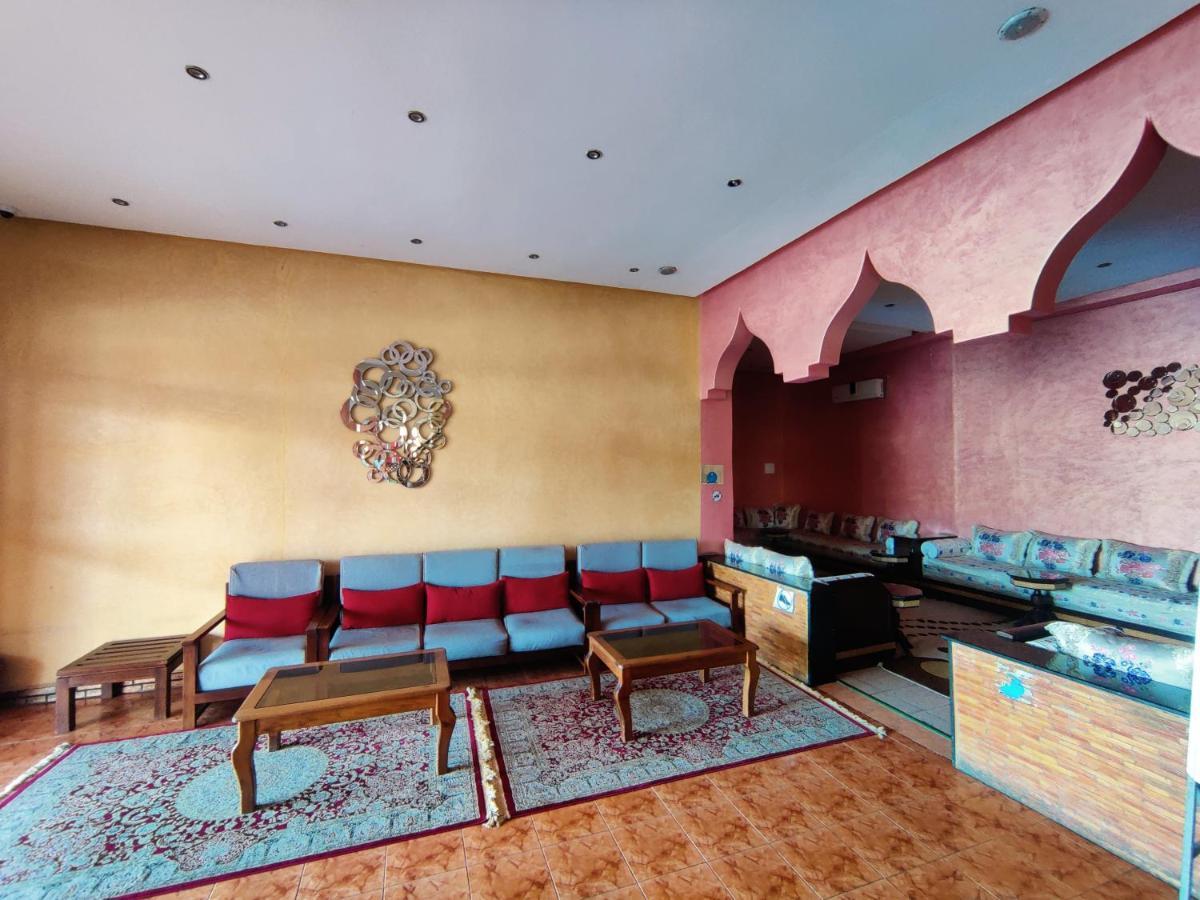 Hotel Cafe Restaurant Assaka 티즈니트 외부 사진